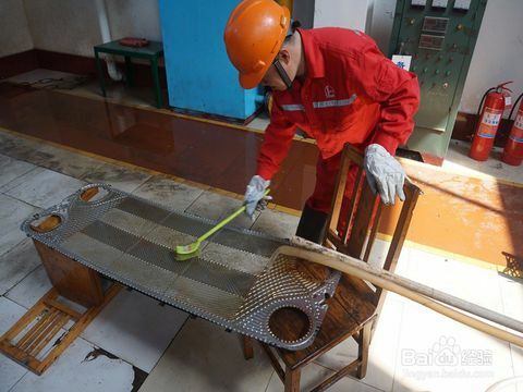 板式換熱器維修/清洗時(shí)需要注意的事項(xiàng)